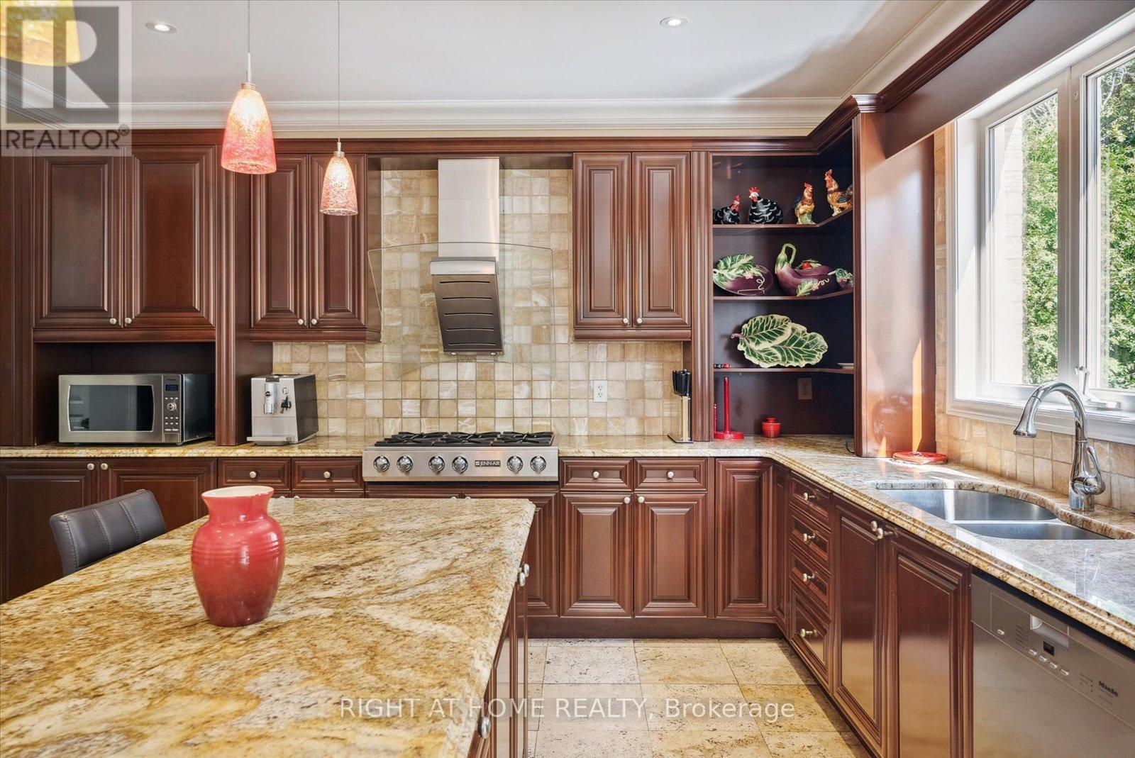 77 AUBURNDALE DR
