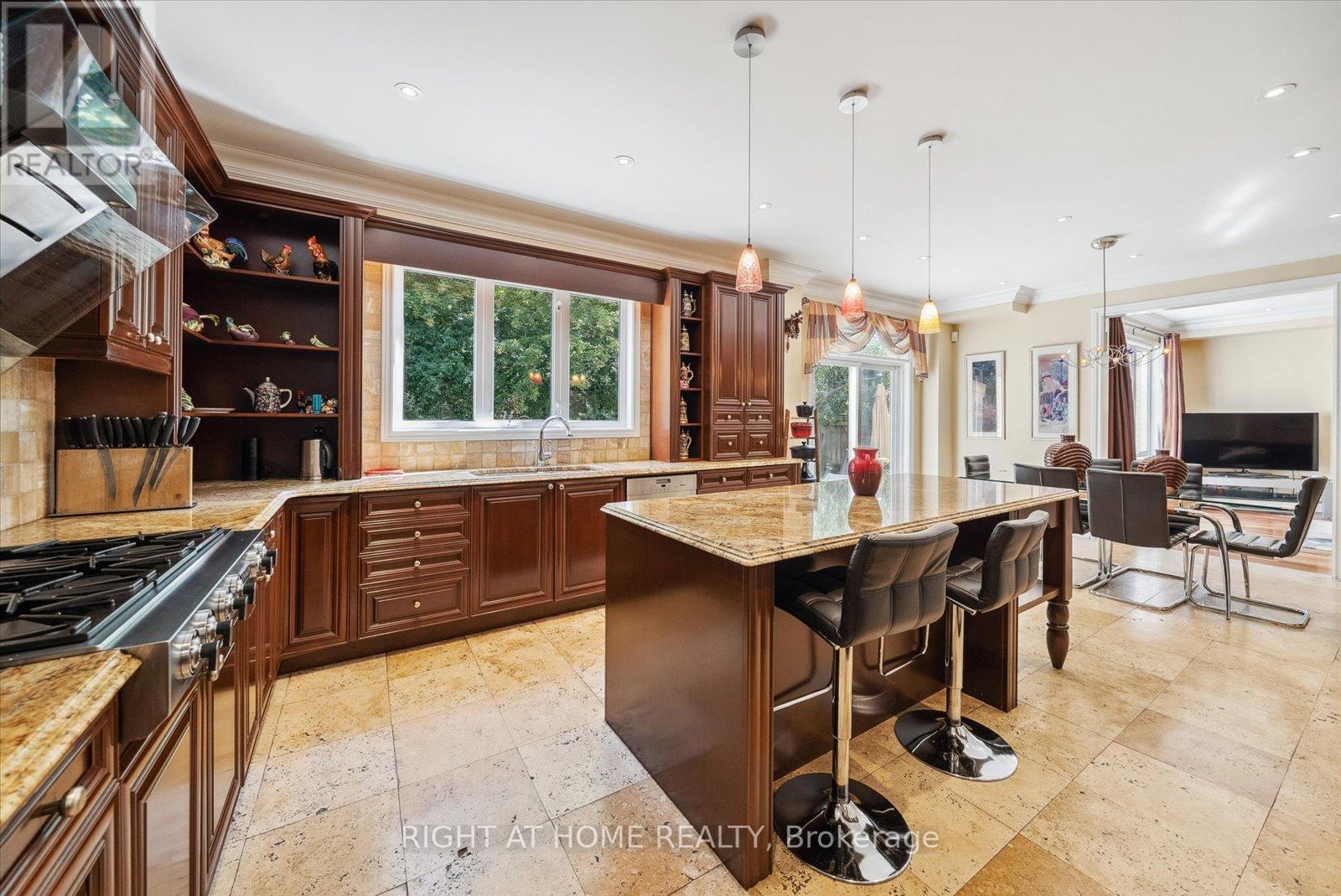77 AUBURNDALE DR