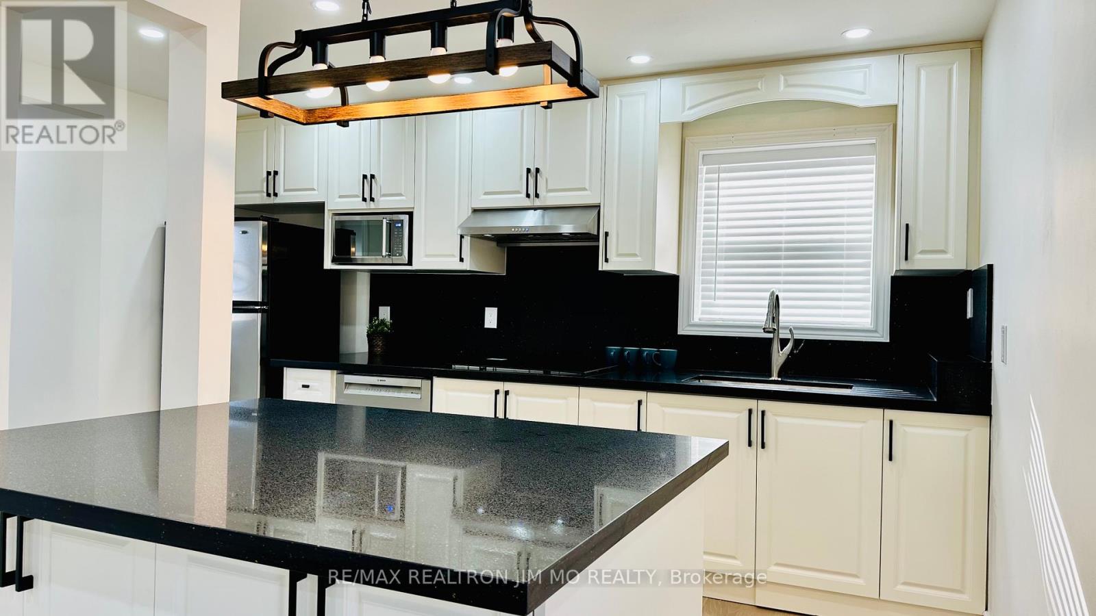 #UPPER -90 BOOTHBAY CRES