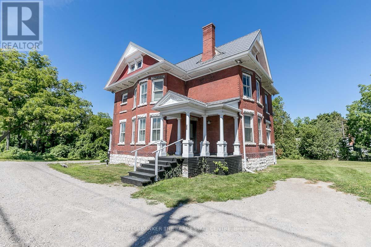 #UPPER -415 DAVIS DR, #Upper