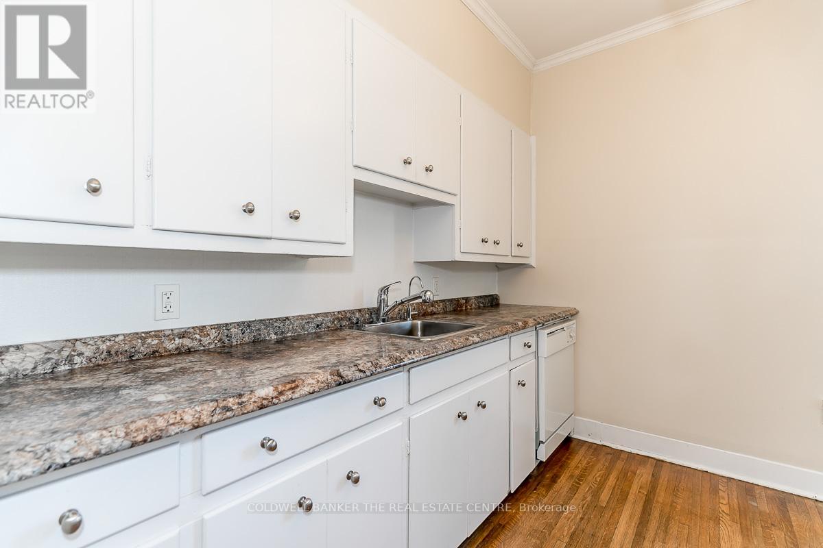 #UPPER -415 DAVIS DR, #Upper