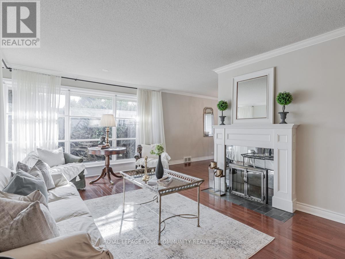 38 ROYAL RD