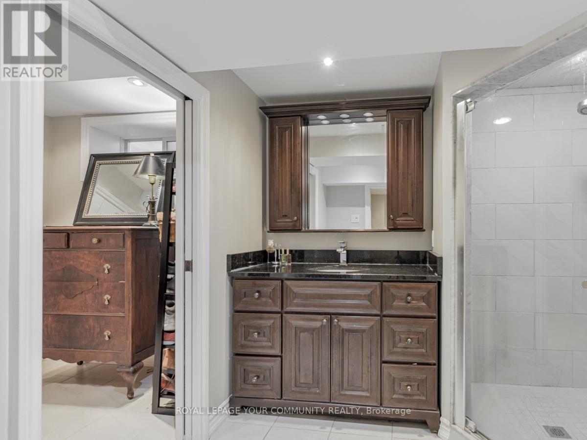 38 ROYAL RD