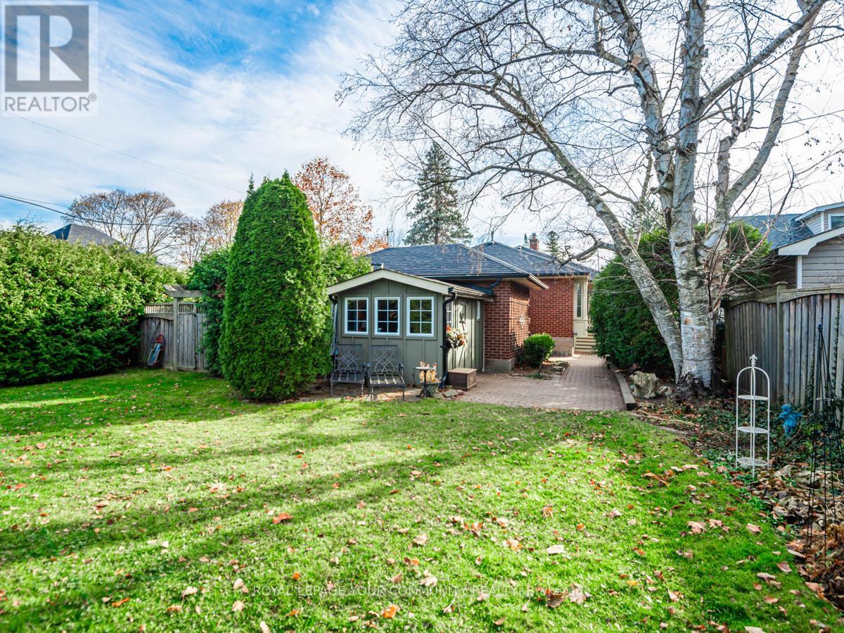 38 ROYAL RD