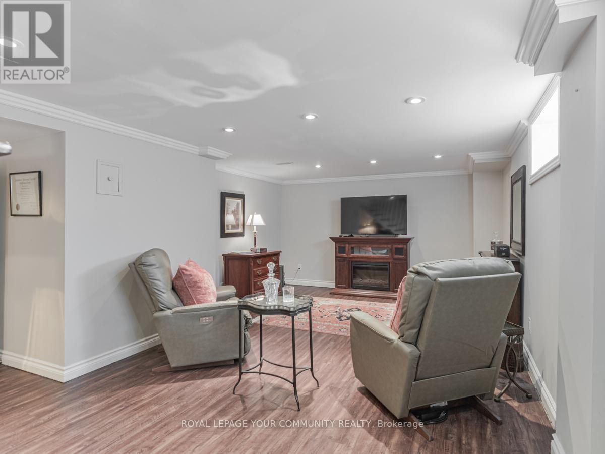 38 ROYAL RD