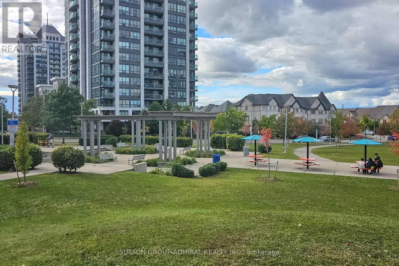 #801 -7 NORTH PARK RD