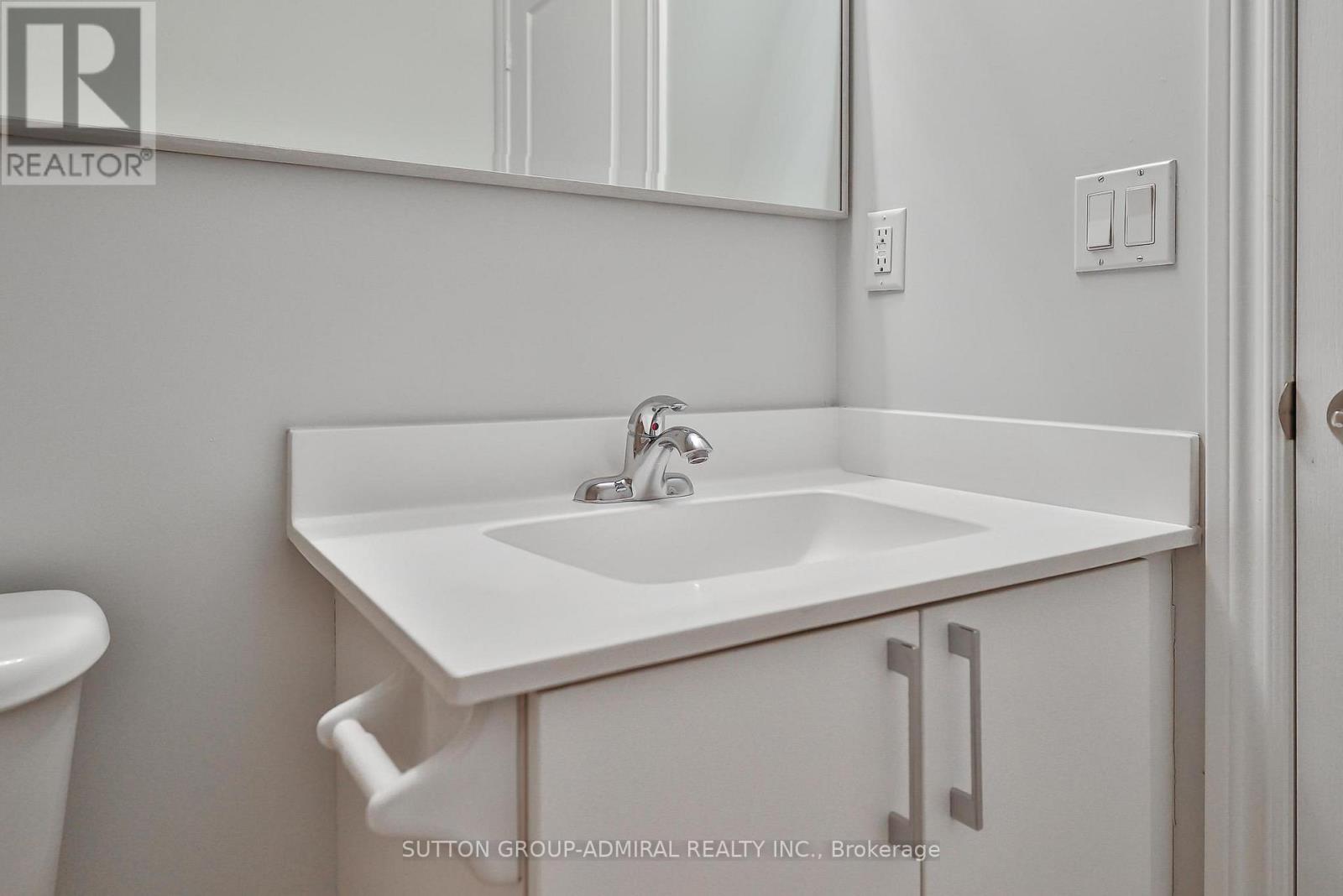 #801 -7 NORTH PARK RD