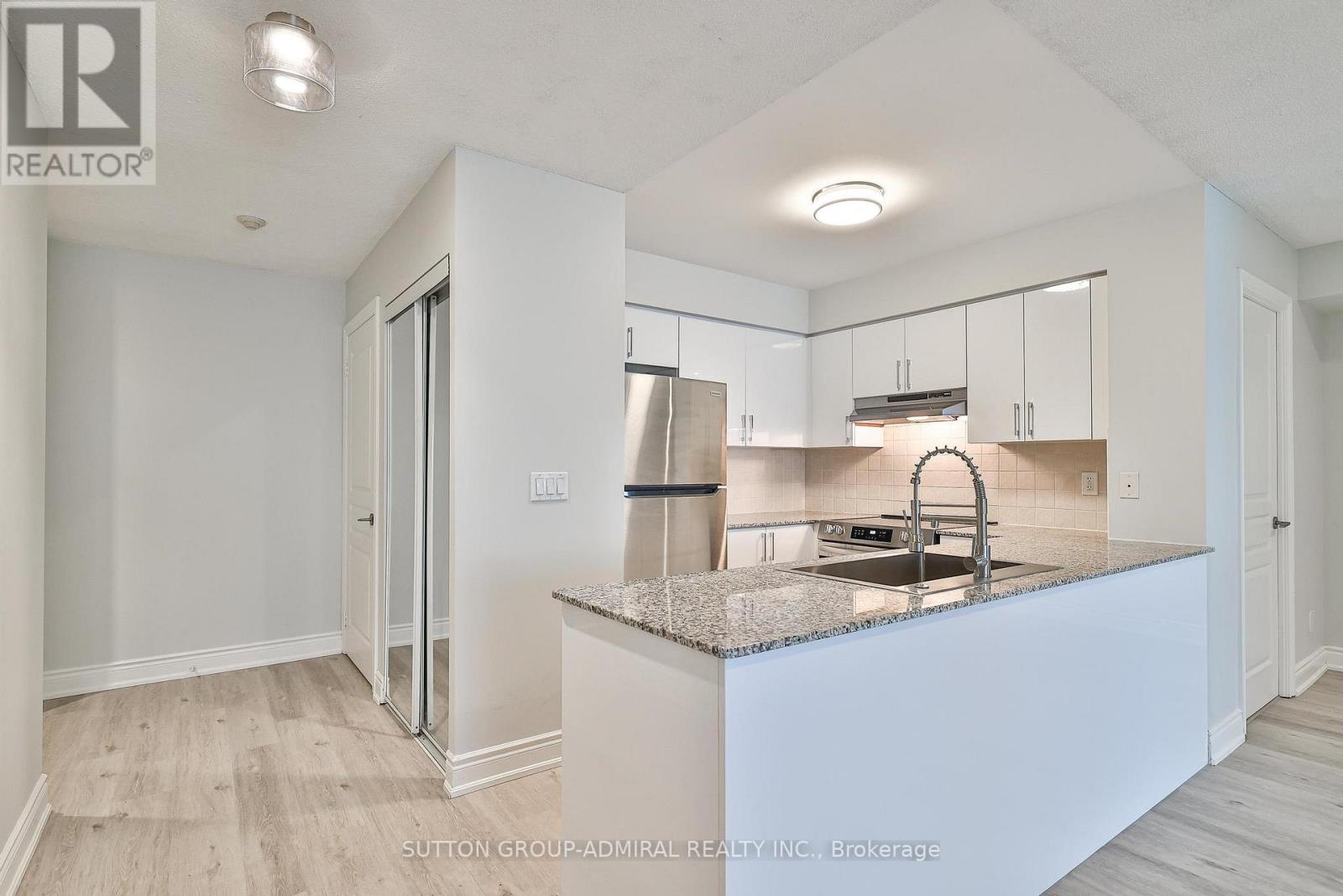 #801 -7 NORTH PARK RD