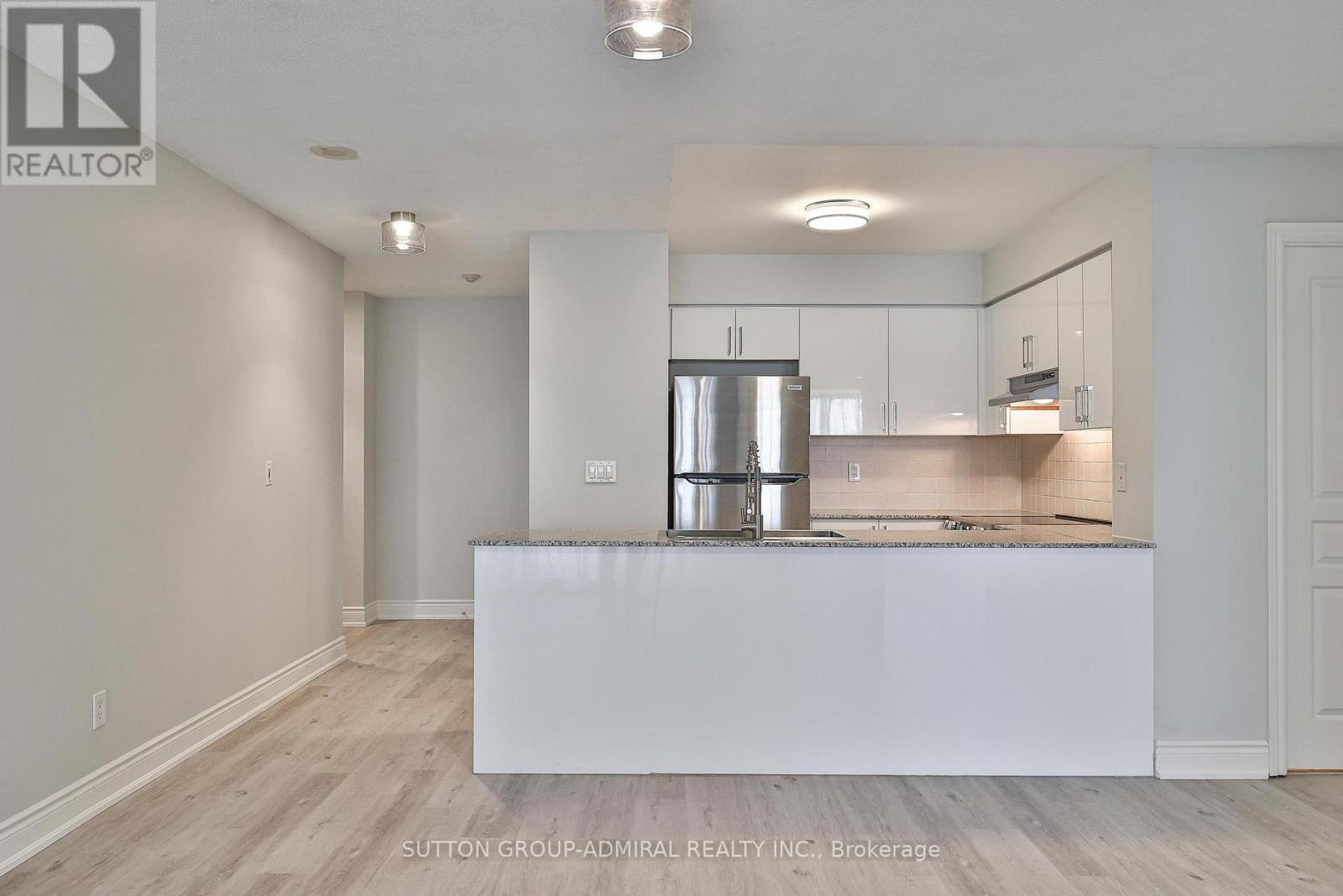 #801 -7 NORTH PARK RD