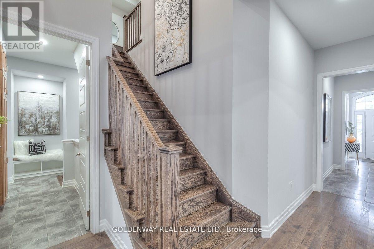 209 DEGRAAF CRES