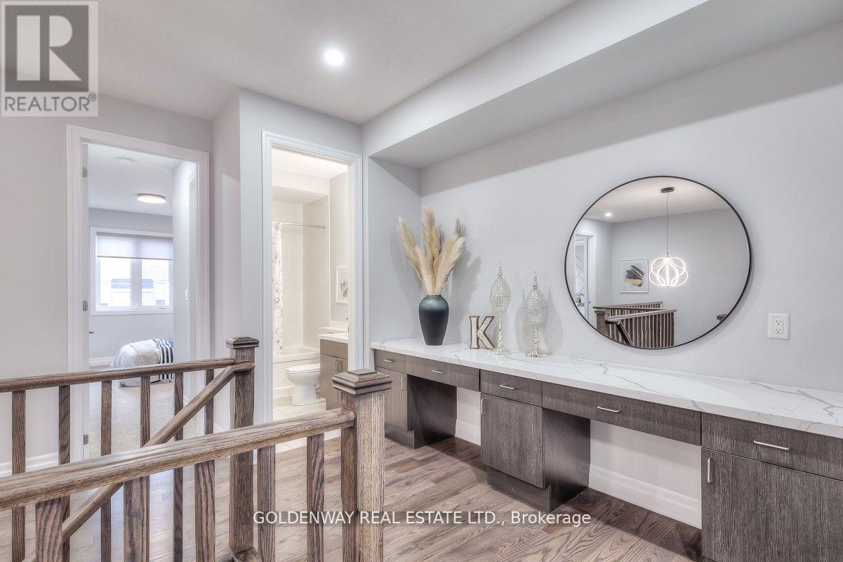209 DEGRAAF CRES