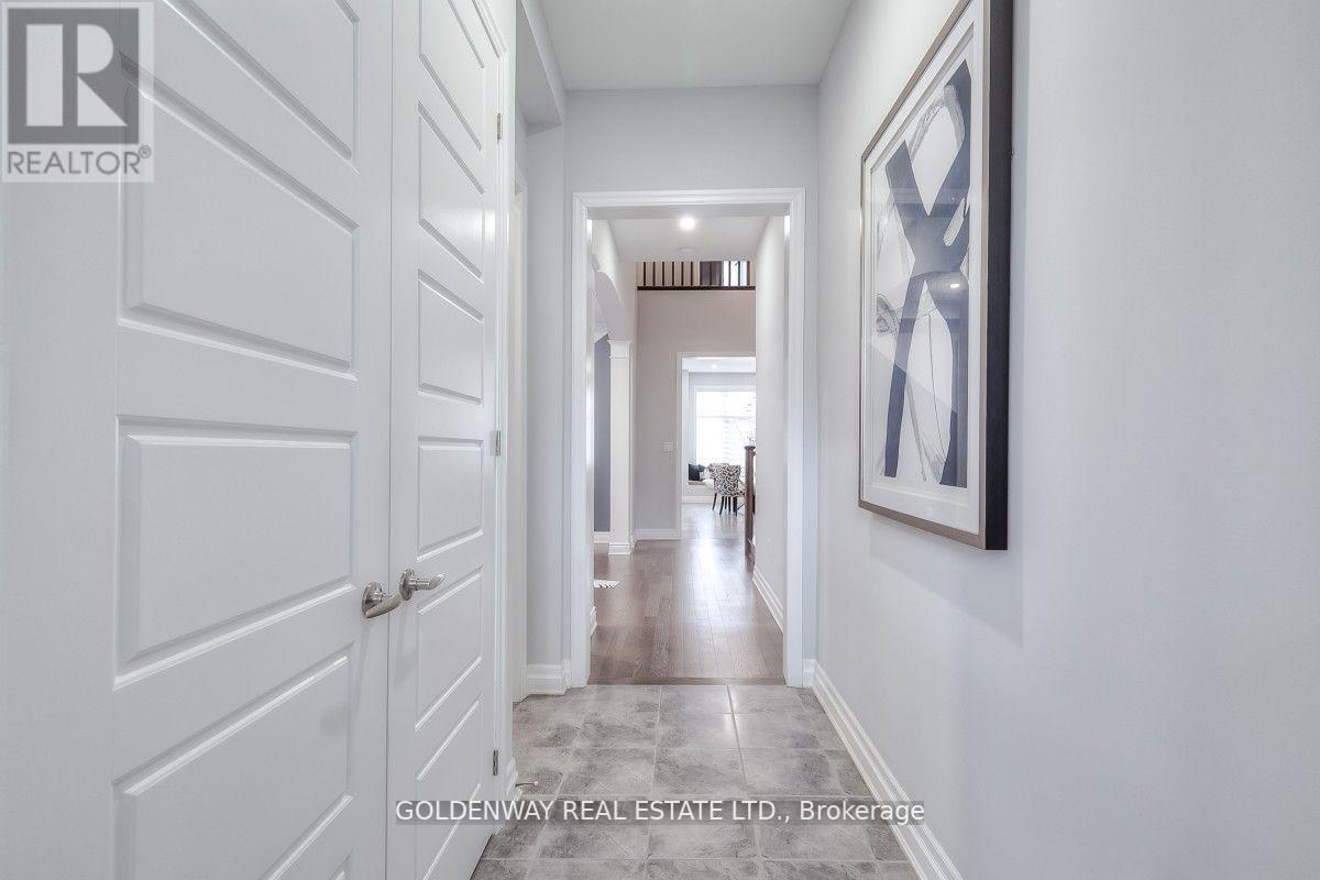 209 DEGRAAF CRES