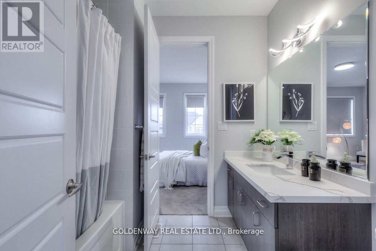 209 DEGRAAF CRES