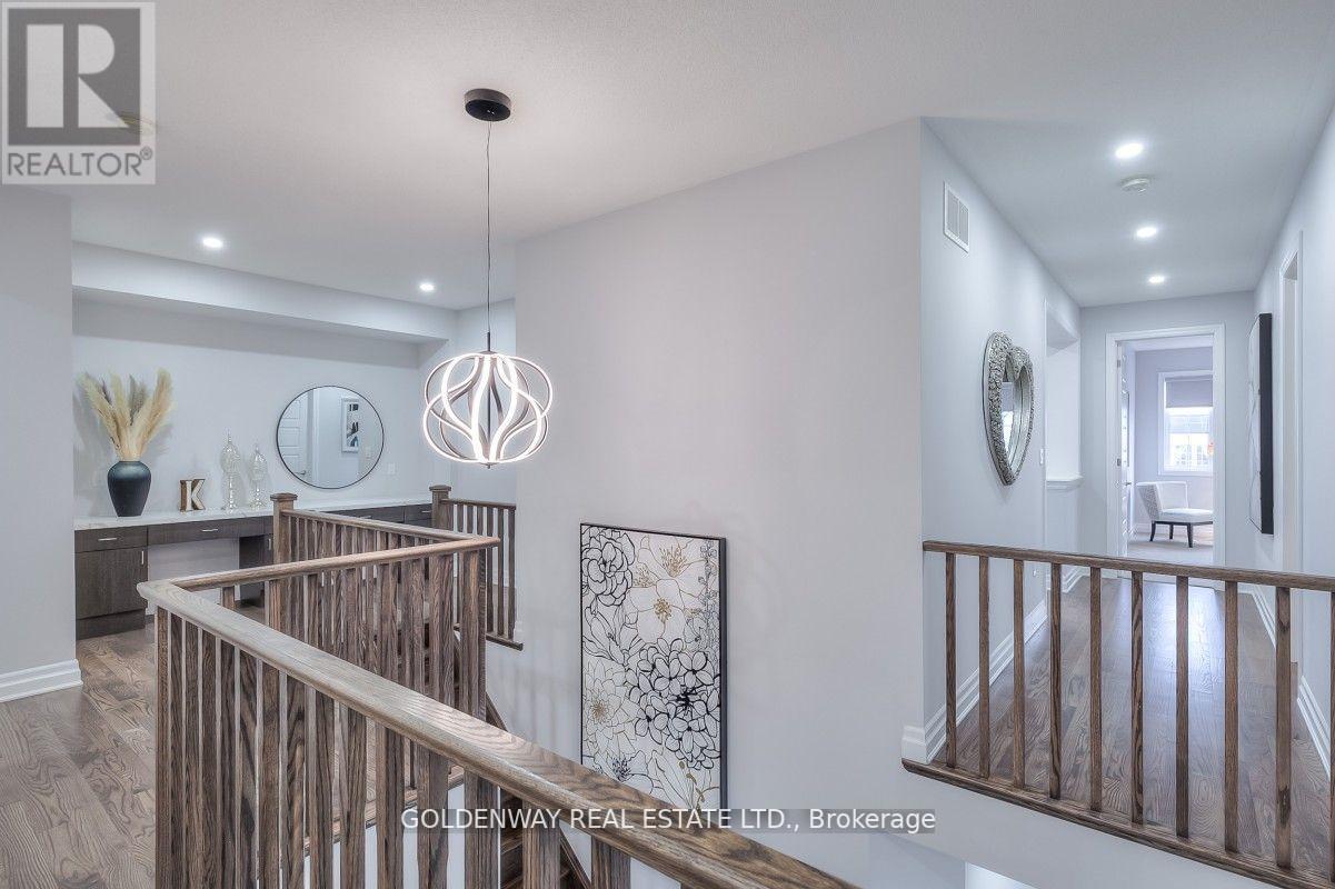 209 DEGRAAF CRES