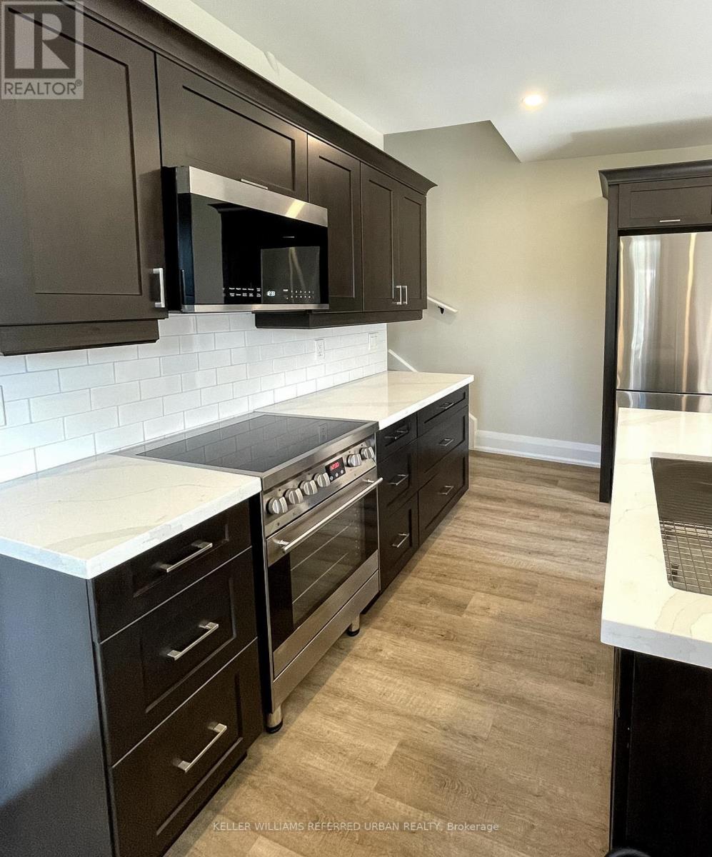 #A -54 CENTRE ST, #A