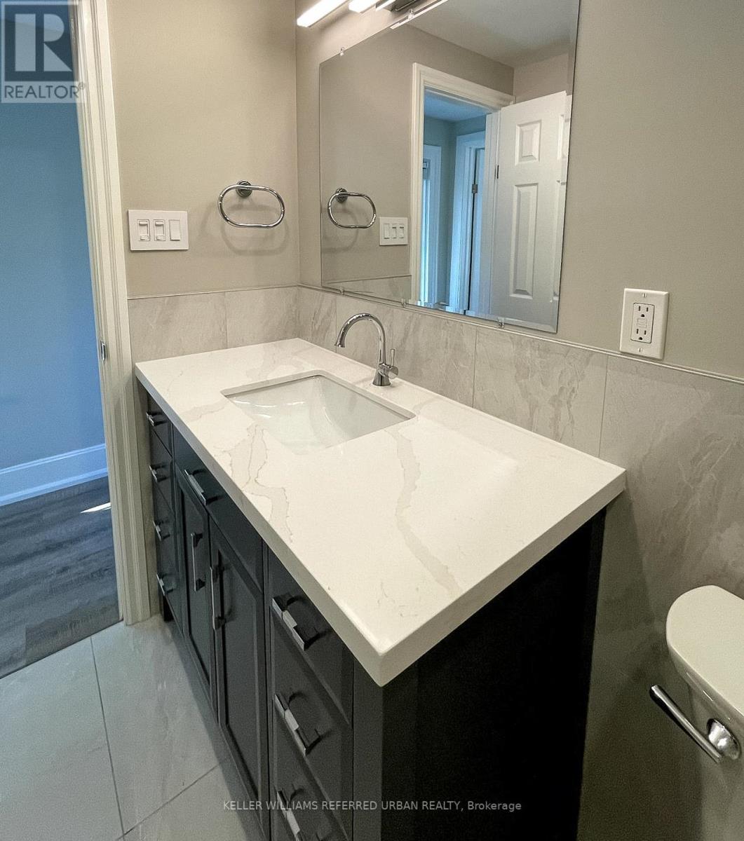 #A -54 CENTRE ST, #A