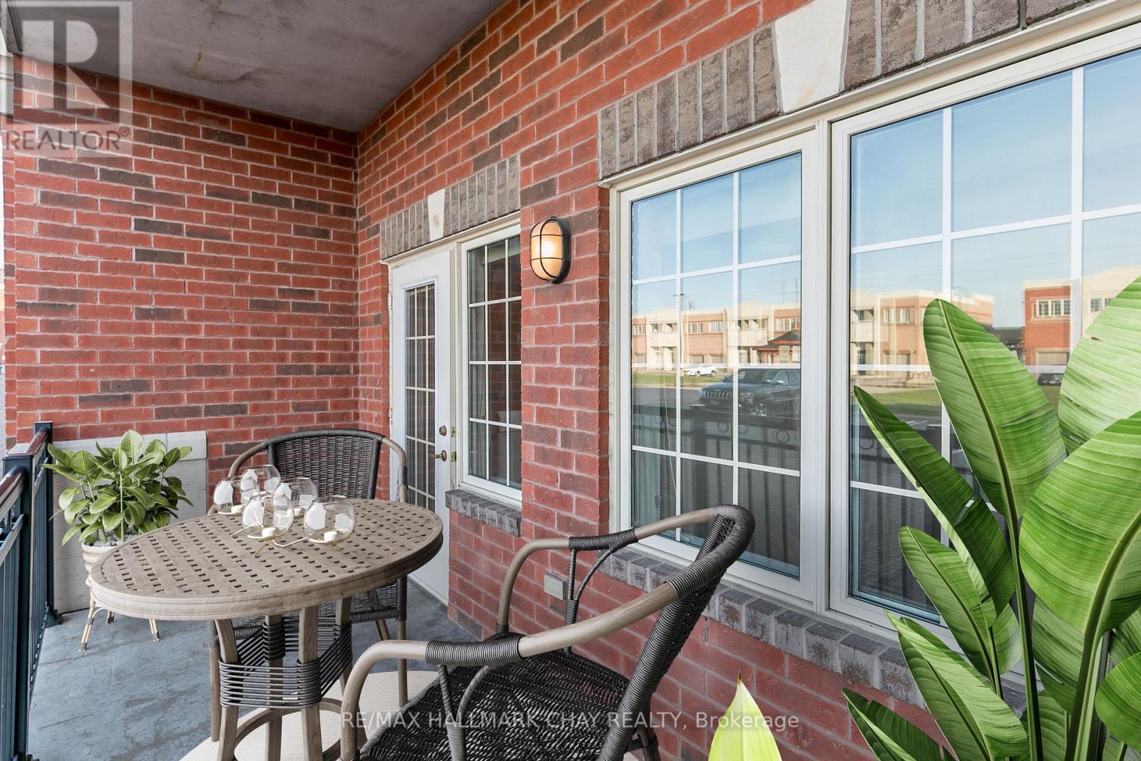 #102 -9431 JANE ST