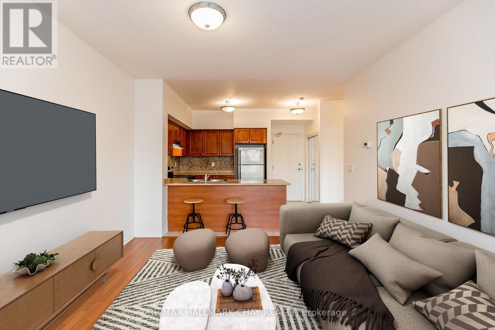 #102 -9431 JANE ST