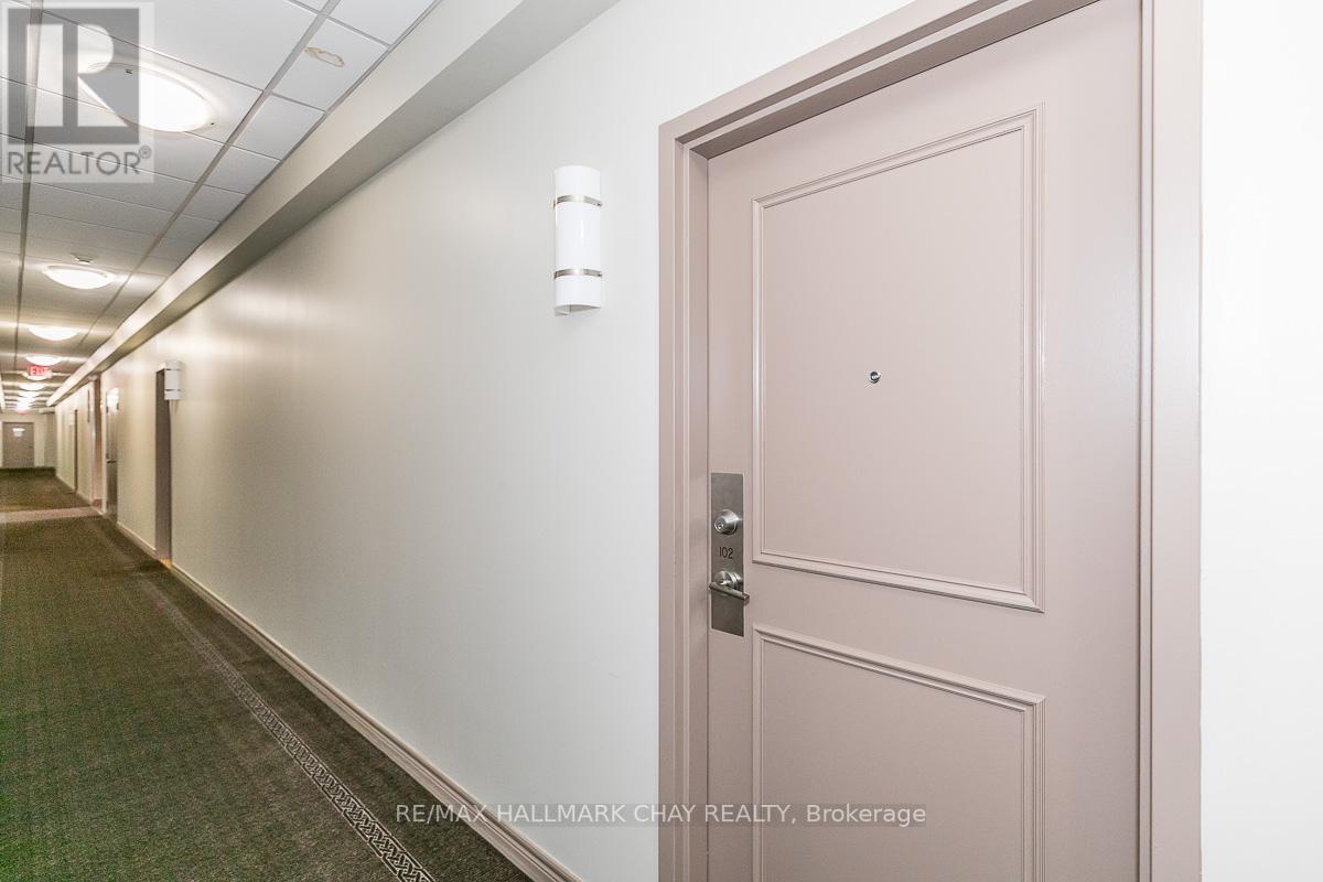 #102 -9431 JANE ST