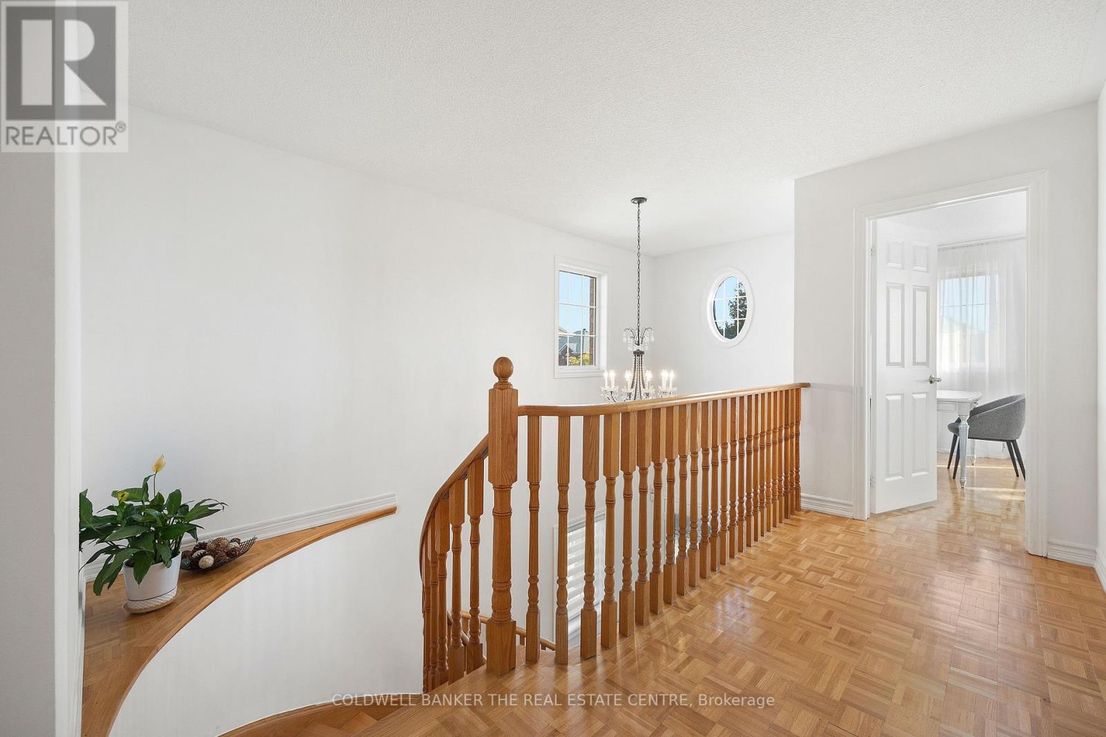 42 PRESTON HILL CRES