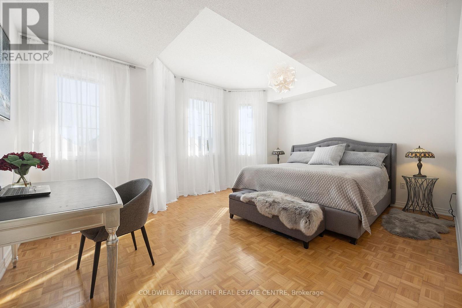 42 PRESTON HILL CRES