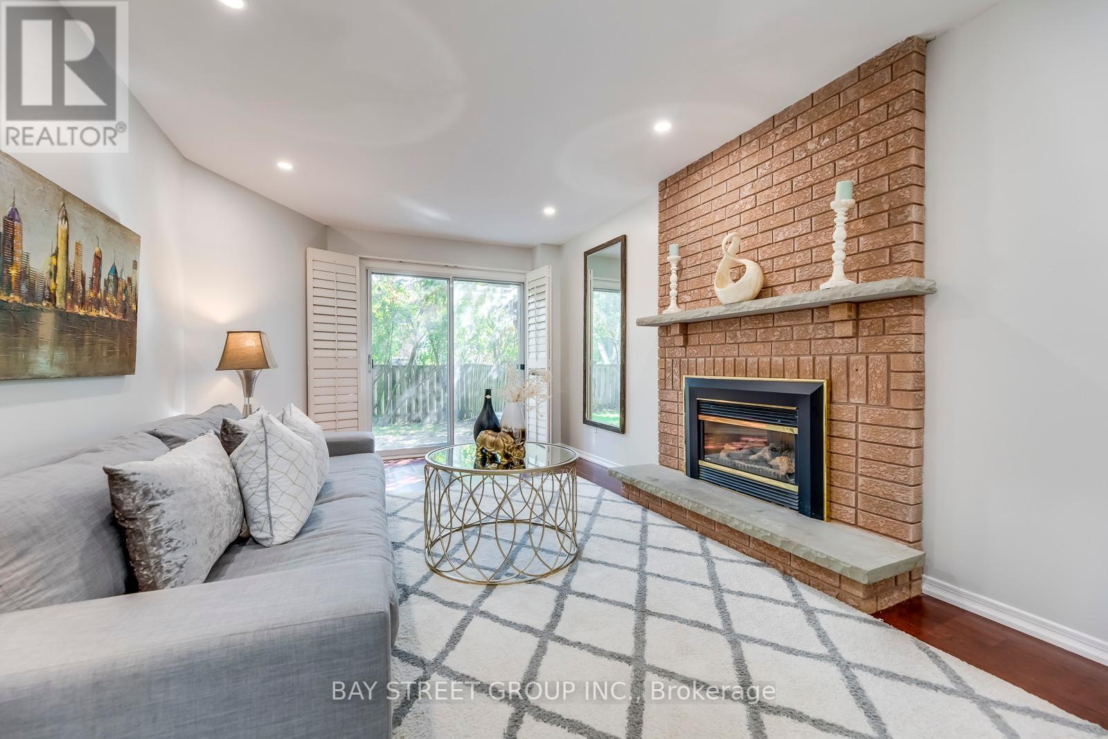 201 TANSLEY RD