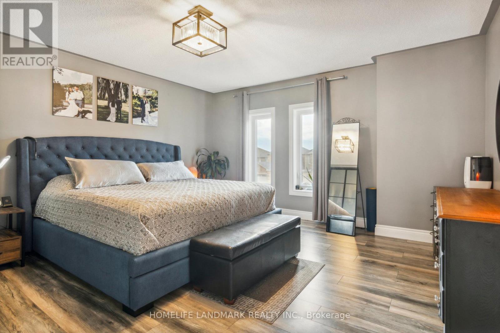 12 BREEZE DR