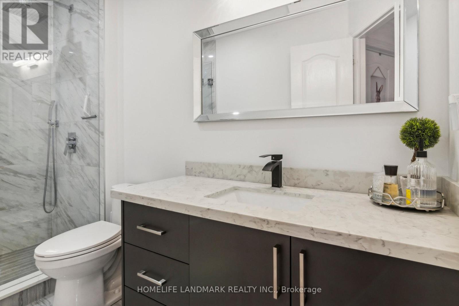 12 BREEZE DR