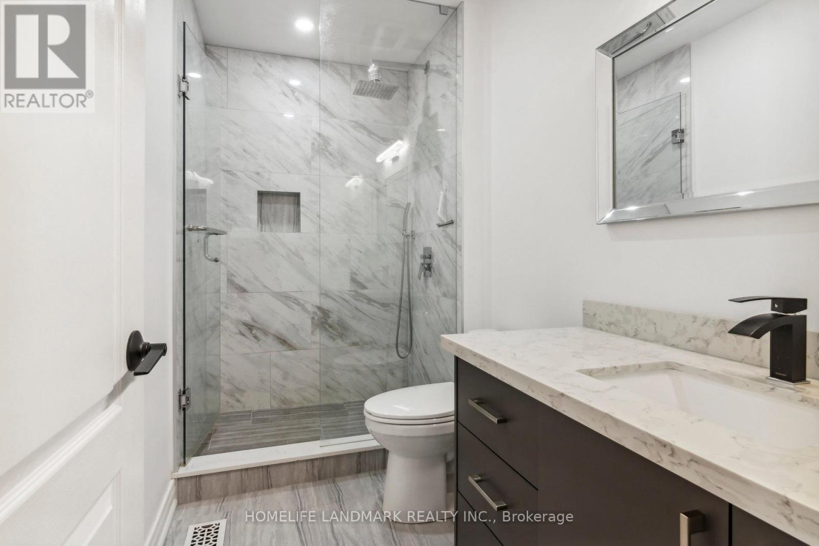 12 BREEZE DR