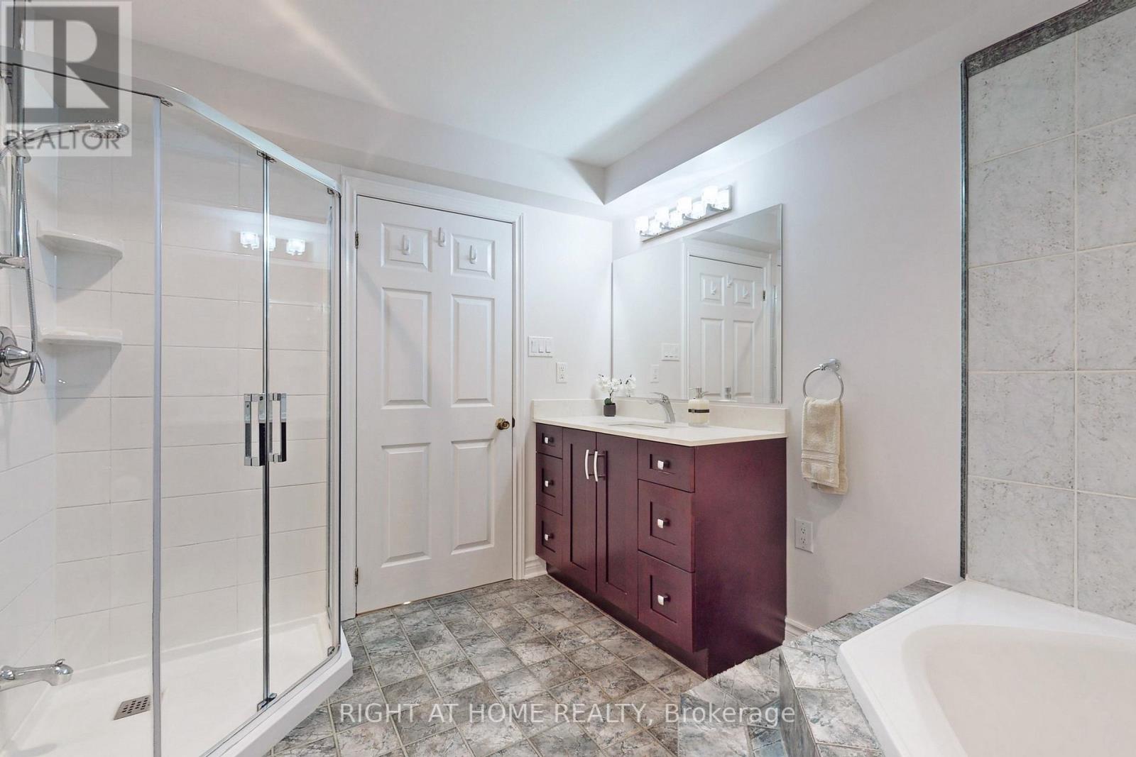 226 AVRO RD