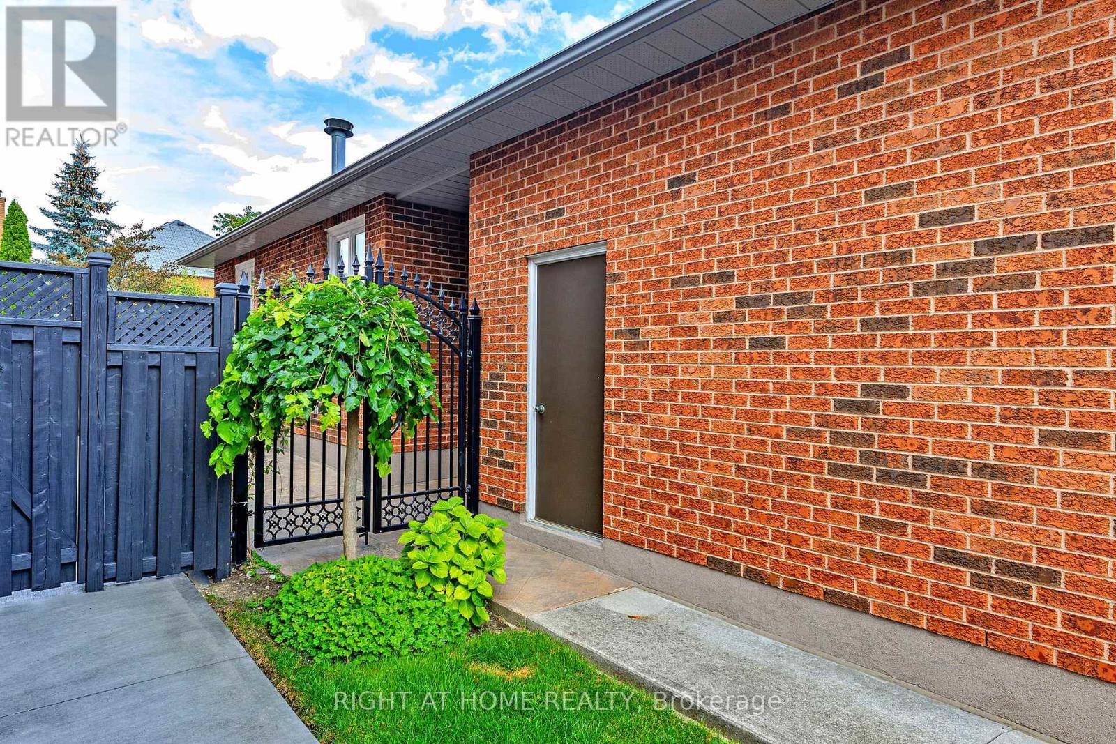 226 AVRO RD