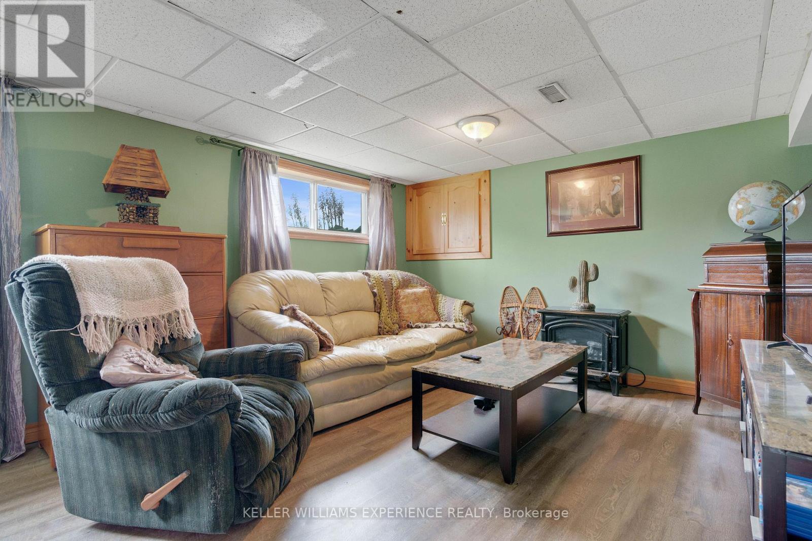 13 ASHBURTON CRES