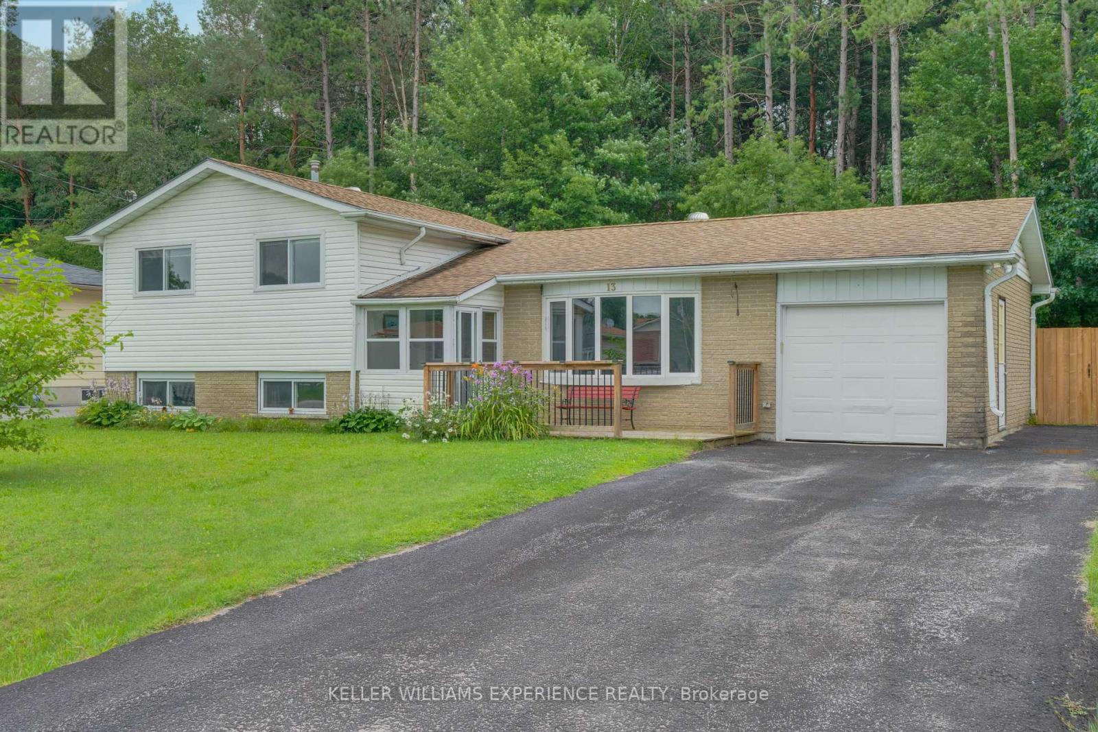 13 ASHBURTON CRES