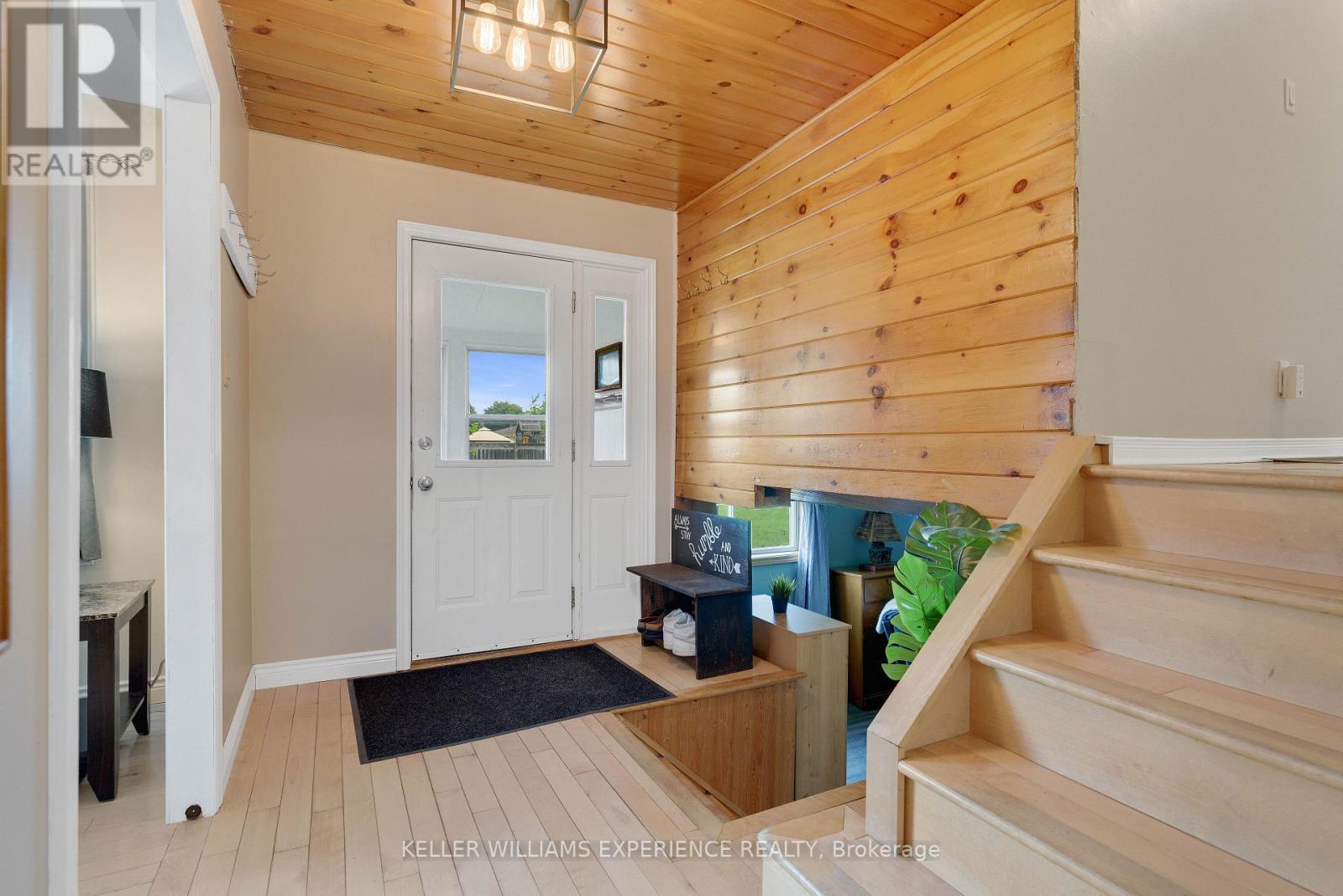 13 ASHBURTON CRES