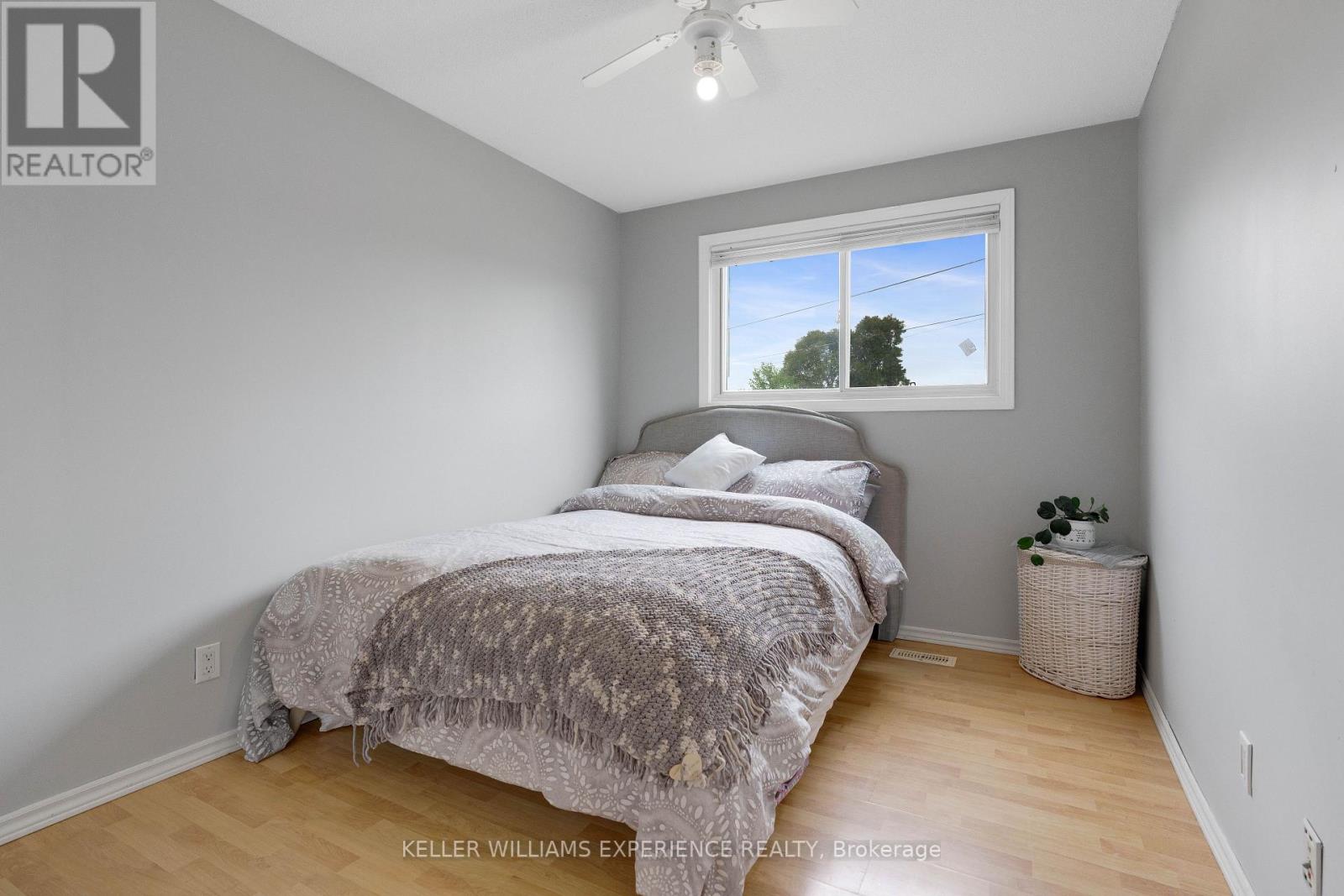 13 ASHBURTON CRES