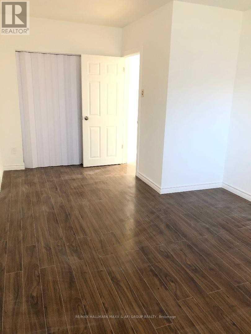 #MAIN -207 SEPTONNE AVE, #Main