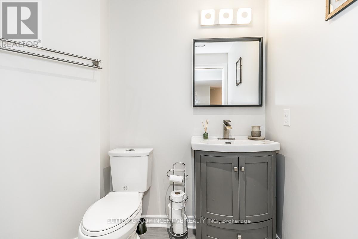 41 STONEMOUNT CRES