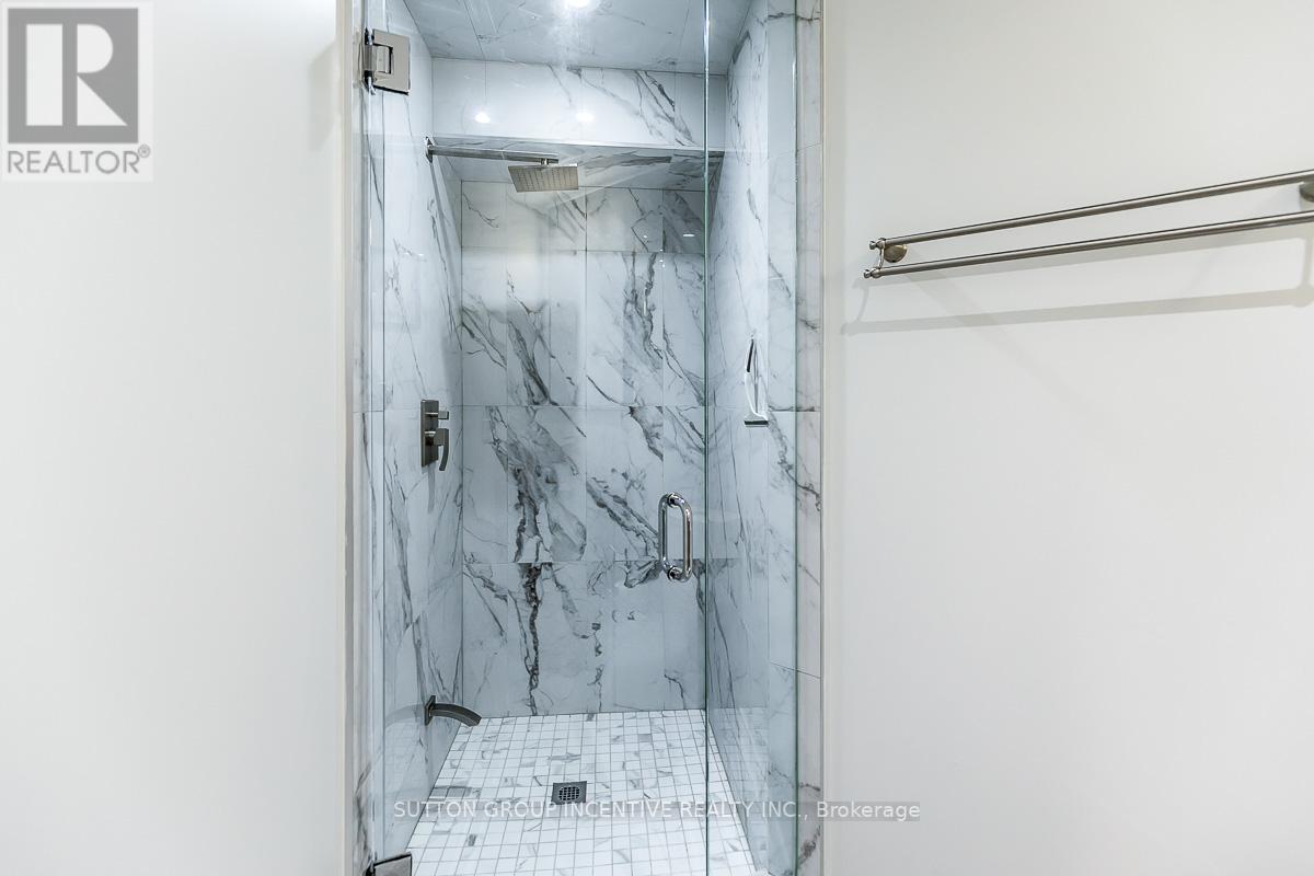 41 STONEMOUNT CRES