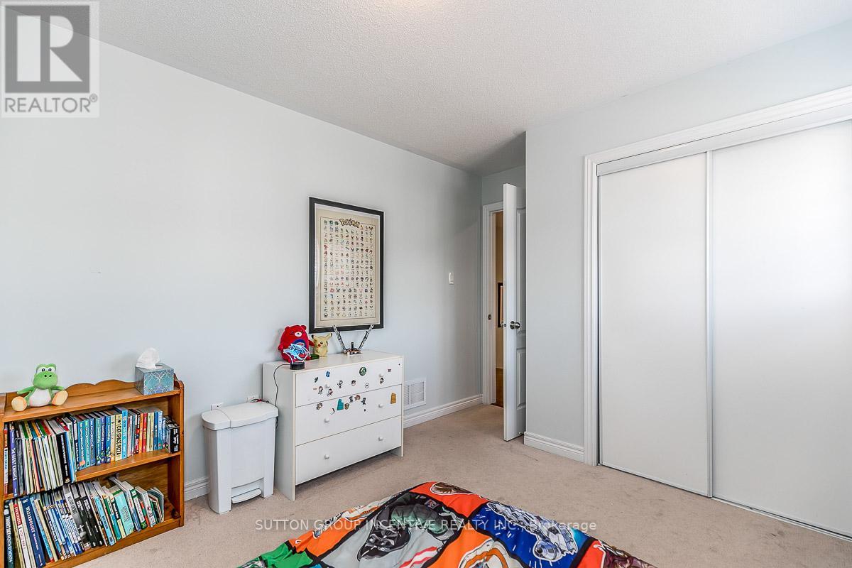41 STONEMOUNT CRES