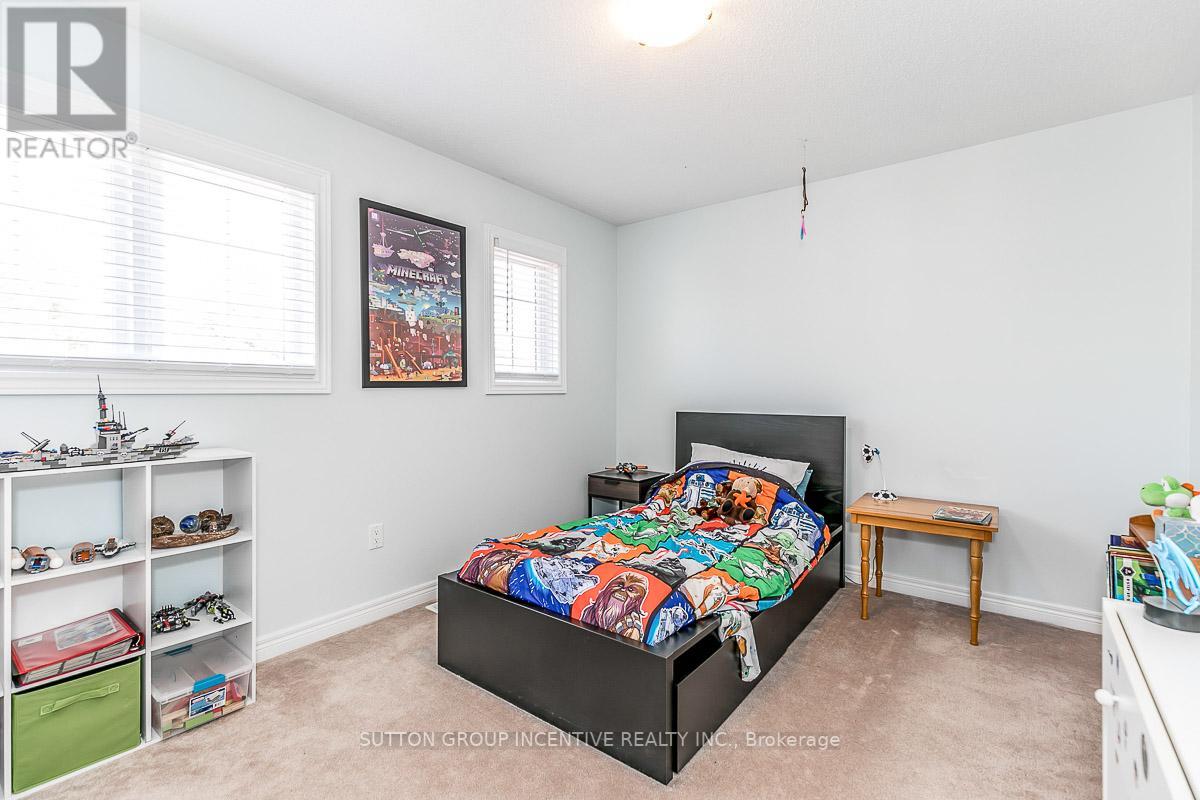 41 STONEMOUNT CRES