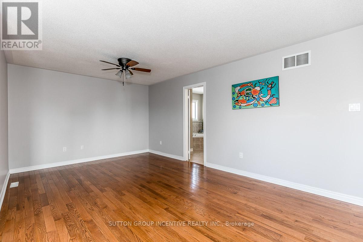 41 STONEMOUNT CRES