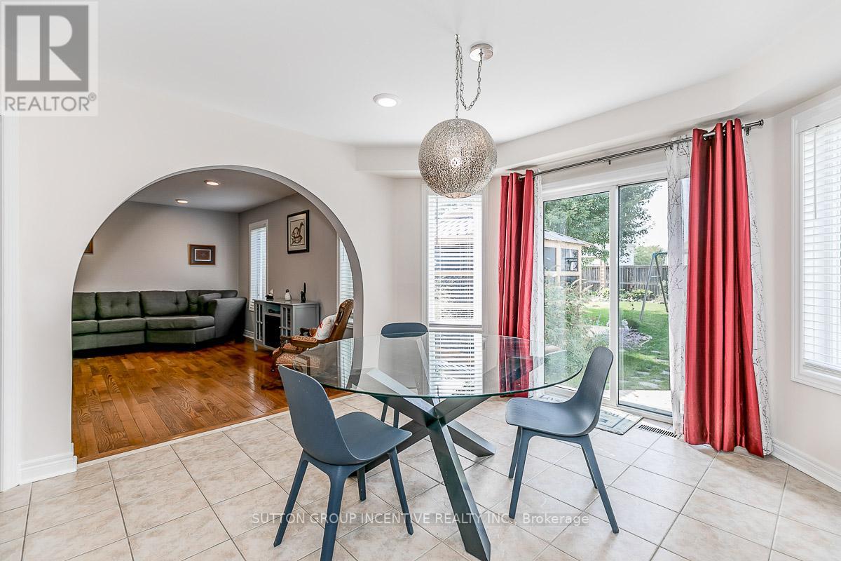 41 STONEMOUNT CRES