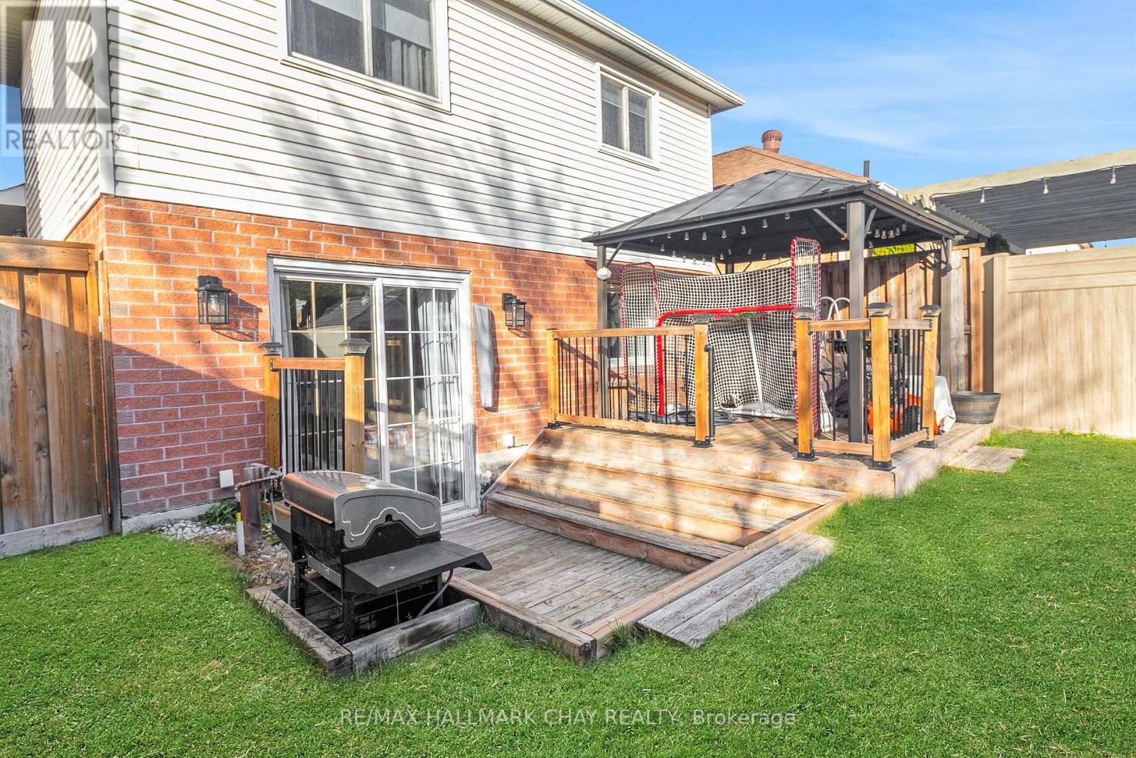 53 OAK ST