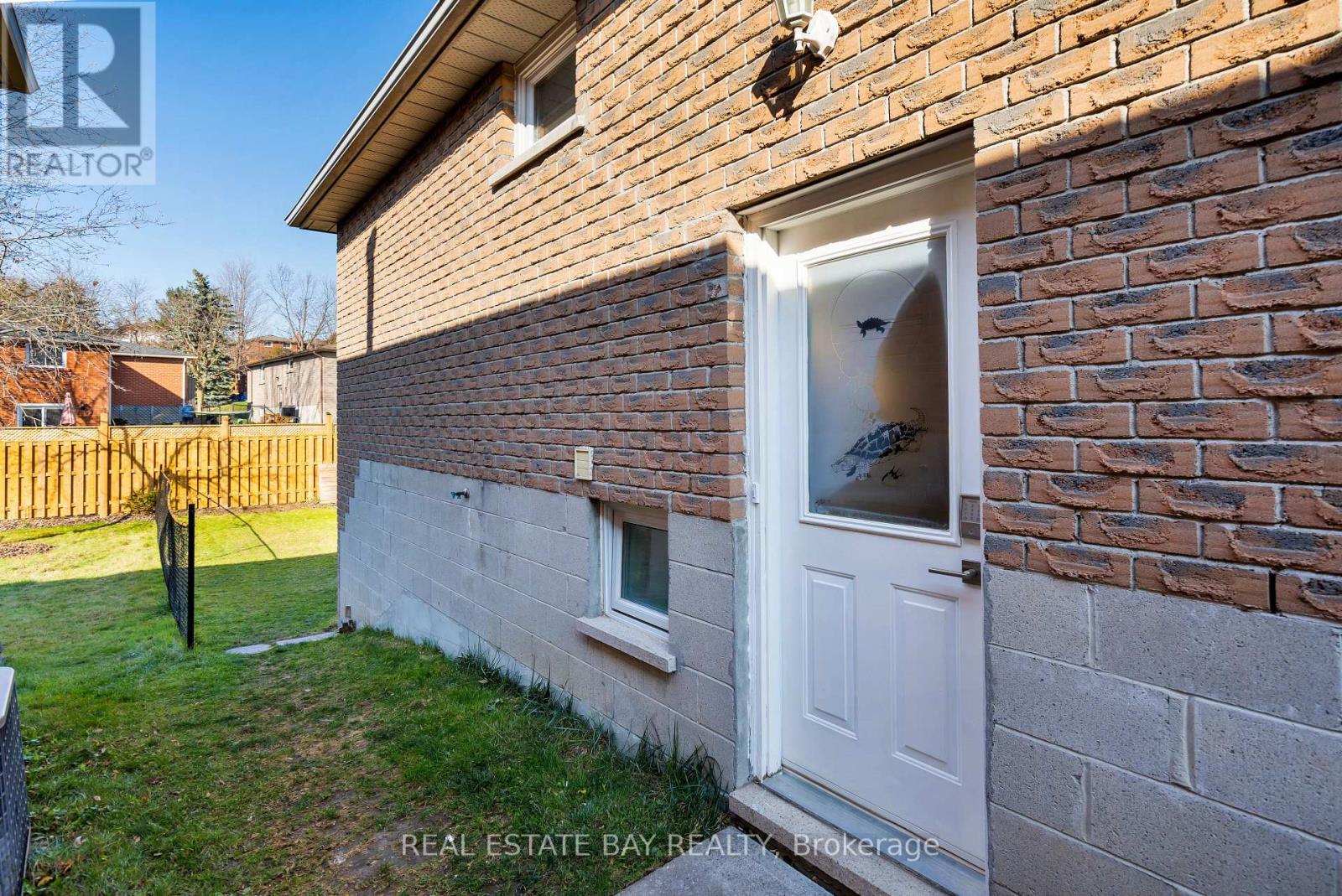 79 ZIMA CRES
