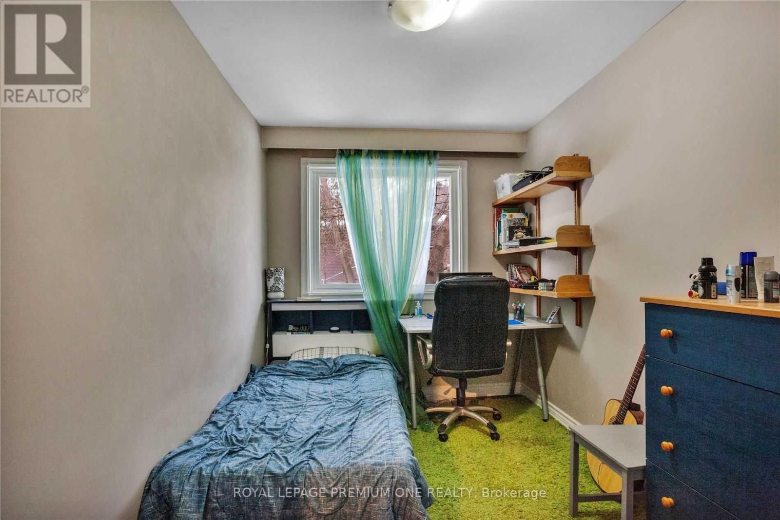 #MAIN -46 NEWBURY DR, #Main