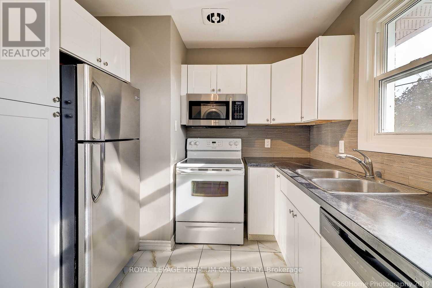 #MAIN -46 NEWBURY DR, #Main