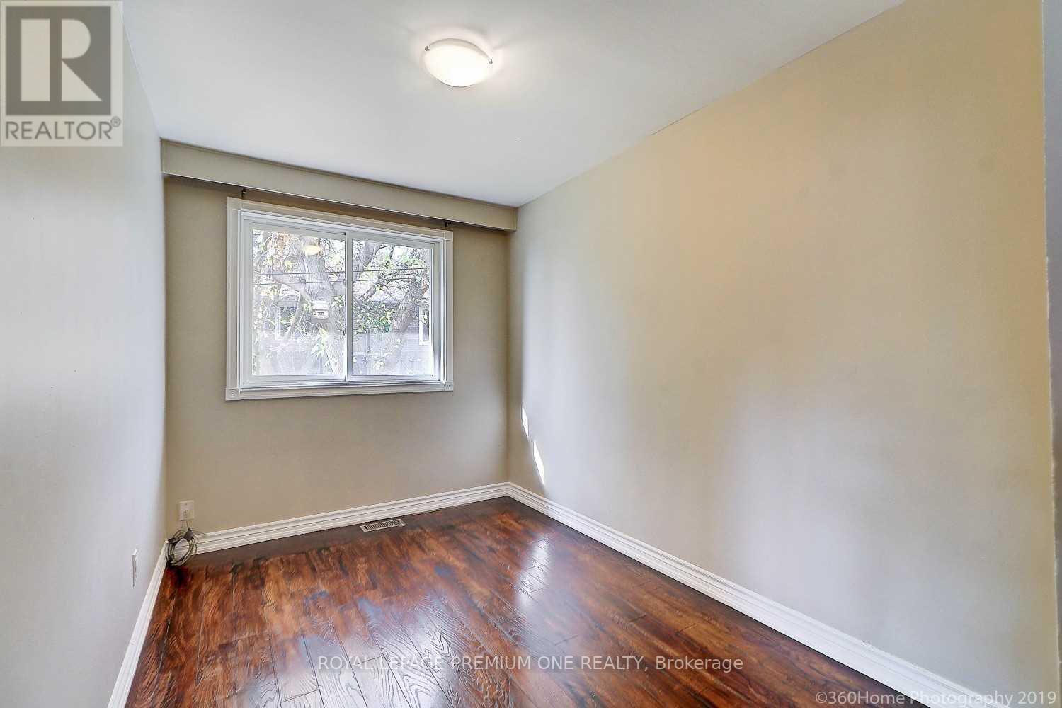 #MAIN -46 NEWBURY DR, #Main
