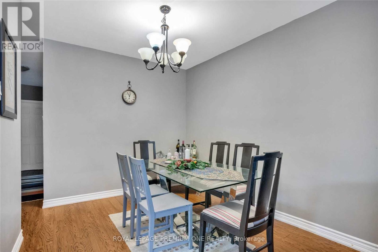 #MAIN -46 NEWBURY DR, #Main