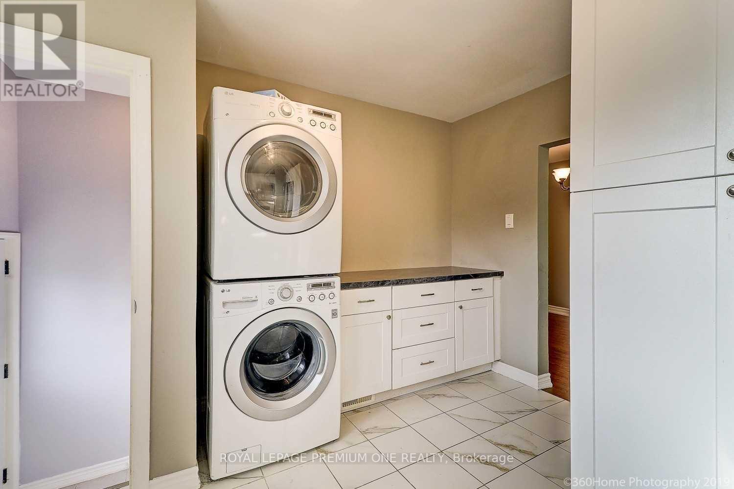 #MAIN -46 NEWBURY DR, #Main
