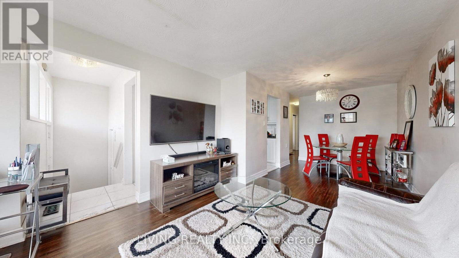 94 LONGFORD DR